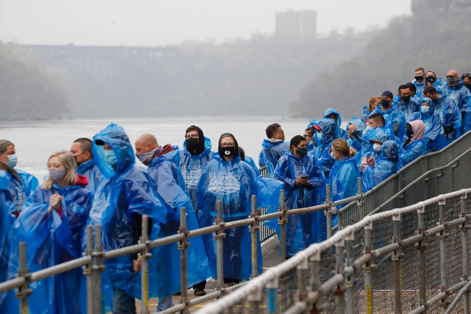 Queue in blue